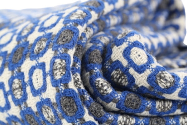 Blauwe geruite wollen plaid - Afbeelding 2